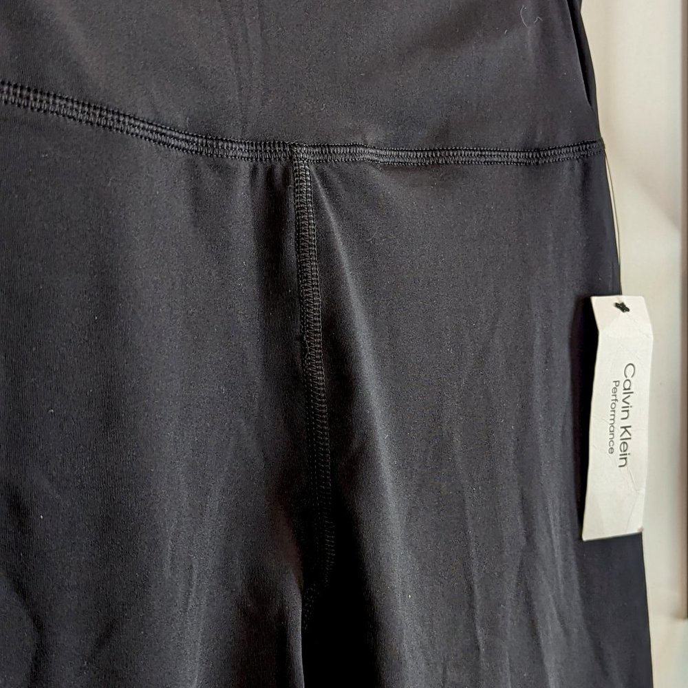 Calvin Klein Performance - Picture 3 of 5